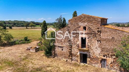 Corçà, Província de Gironaの高級住宅