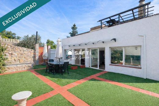 Villa in Olesa de Bonesvalls, Province of Barcelona