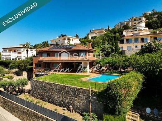 Вилла, Palau-saverdera, Província de Girona