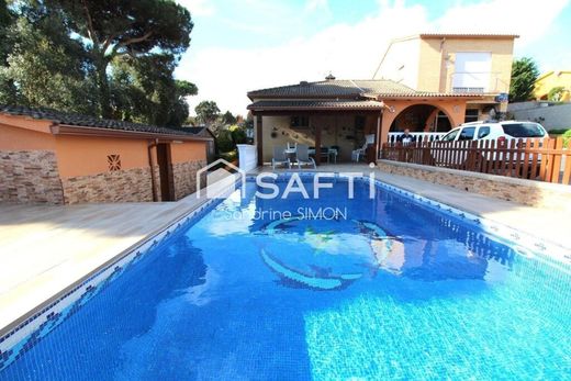 Villa in Vidreres, Province of Girona