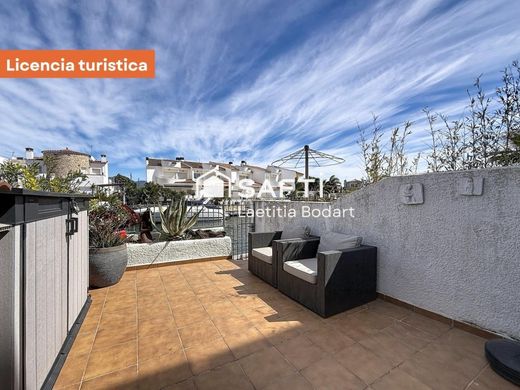 Villa in Empuriabrava, Province of Girona
