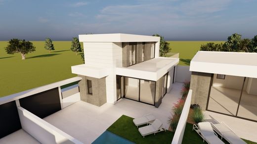 Villa in Pilar de la Horadada, Alicante
