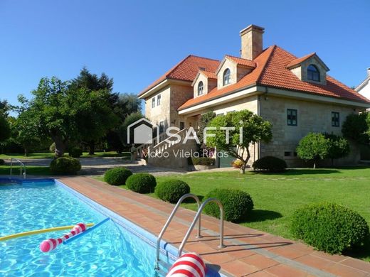 Villa in Teo, Provincia da Coruña