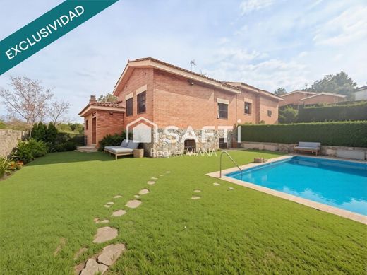 Villa in Abrera, Province of Barcelona