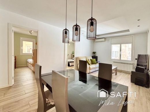 Apartment / Etagenwohnung in Barcelona, Provinz Barcelona