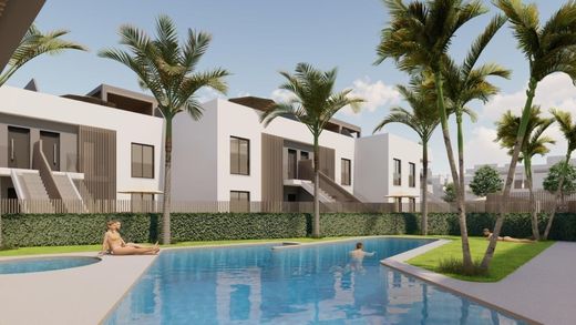 Villa in Pilar de la Horadada, Alicante