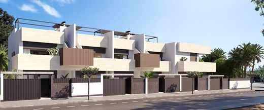 Villa in Pilar de la Horadada, Alicante