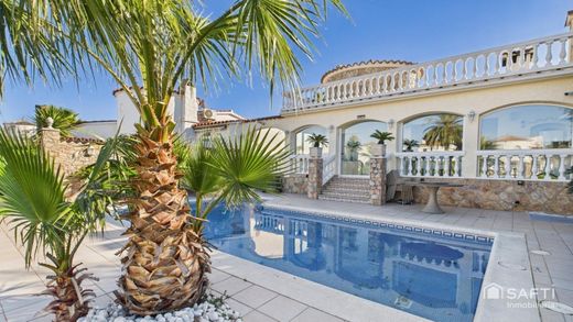 빌라 / Empuriabrava, Província de Girona