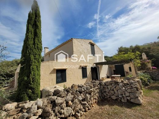 Luxe woning in Es Castell, Balearen
