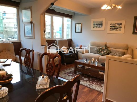 Luxus-Haus in Santiago de Compostela, Provincia da Coruña