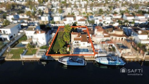 Вилла, Эмпуриабрава, Província de Girona