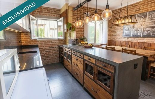 Villa in La Bisbal d'Empordà, Province of Girona