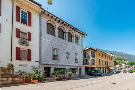 Vrijstaand huis in Brissago, Locarno District