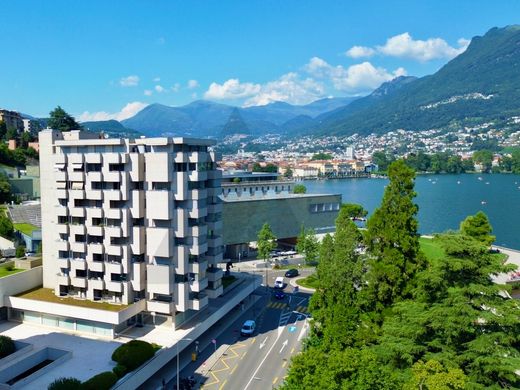 Apartment / Etagenwohnung in Lugano, Kanton Tessin