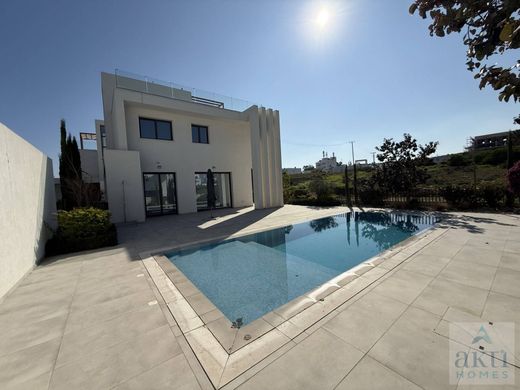 Villa Protaras, Paralímni