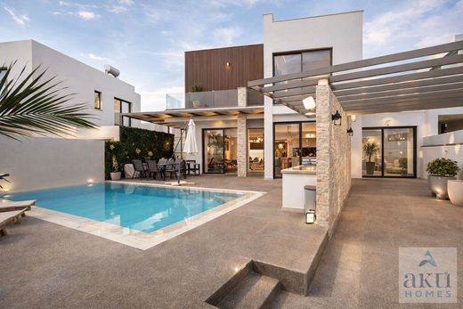 Willa w Protaras, Paralímni