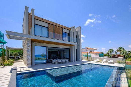 Villa Paralímni, Famagusta District