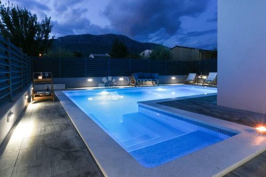 Casa de lujo en Kaštela, Split-Dalmatia