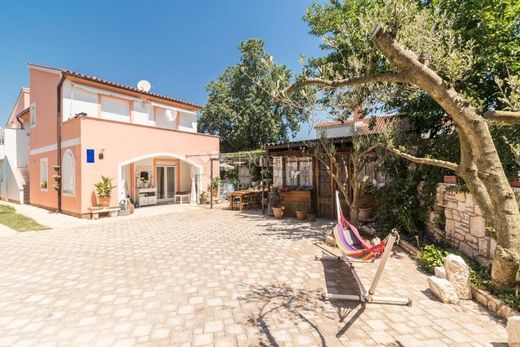 Maison de luxe à Medulin, Istria