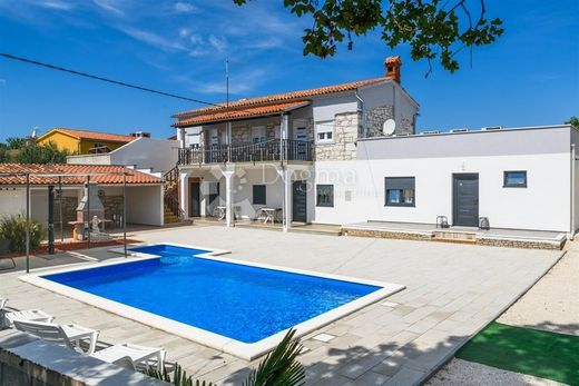 Casa de lujo en Marčana, Istria