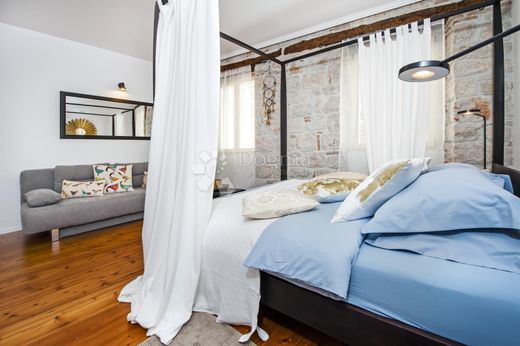 Apartment for sale in Rovinj