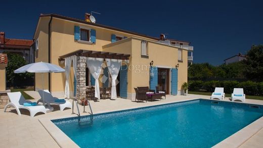 Luxury home in Umag, Grad Umag