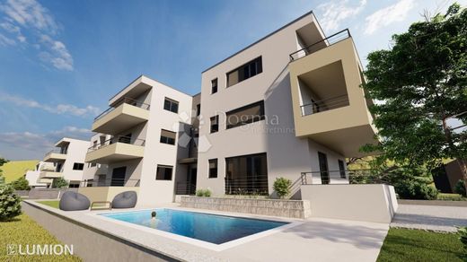 Land in Skradin, Sibenik-Knin