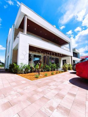 Piso / Apartamento en Vir, Zadar