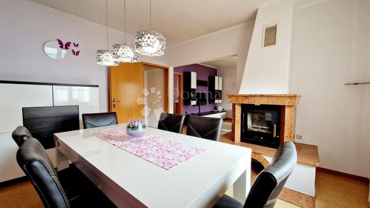 Casa di lusso a Pola, Grad Pula