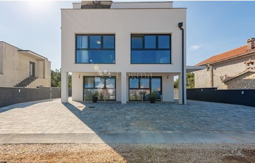 Casa di lusso a Vir, Zadar