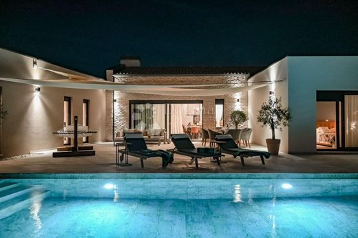 Maison de luxe à Svetvinčenat, Istria