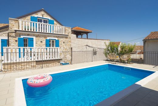 Luxe woning in Tribunj, Sibenik-Knin