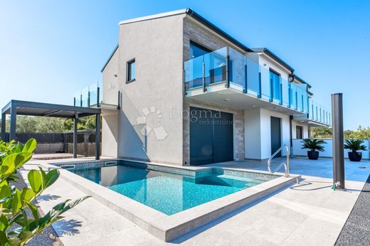 Casa di lusso a Malinska, Malinska-Dubašnica