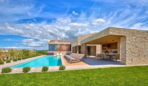 Luxury home in Brtonigla, Brtonigla-Verteneglio