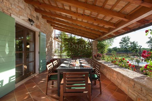 Luxe woning in Bale, Bale-Valle