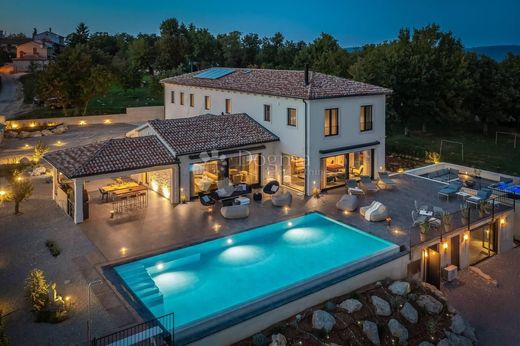 Luxury home in Motovun, Motovun-Montona