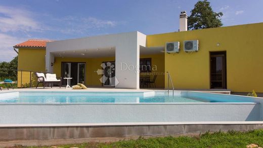 Элитный дом, Svetvinčenat, Istria