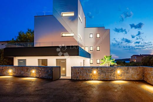 Apartment for sale in Rab