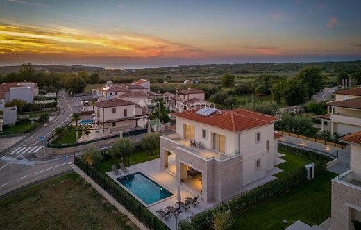 Πολυτελή κατοικία σε Tar, Tar-Vabriga-Torre Abrega