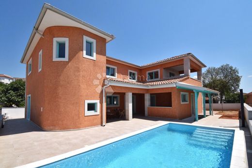 호화 저택 / Vodnjan, Grad Vodnjan