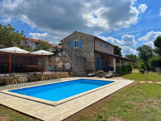 Casa de lujo en Sveti Lovreč, Istria
