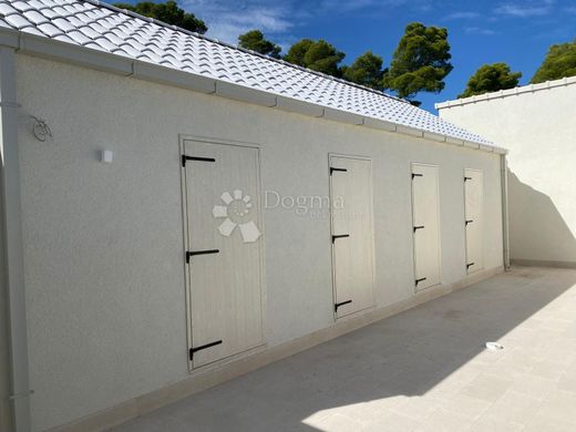 Casa de lujo en Milna, Split-Dalmatia