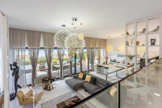 Luxe woning in Crikvenica, Grad Crikvenica