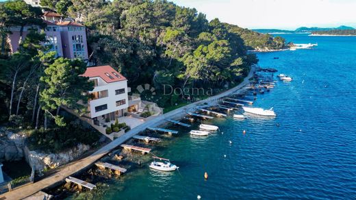 Daire Dubrovnik, Grad Dubrovnik