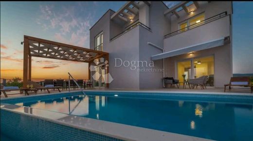 Casa de lujo en Šibenik, Grad Šibenik