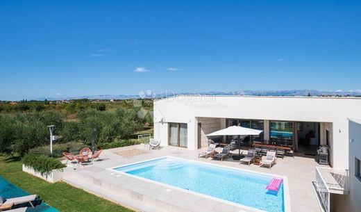 Luxury home in Zemunik Donji, Zadar
