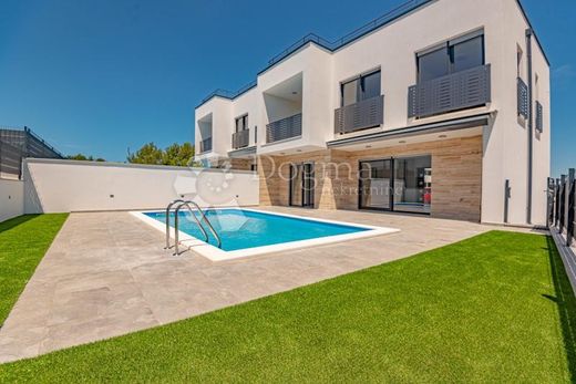 Casa de lujo en Vodice, Sibenik-Knin