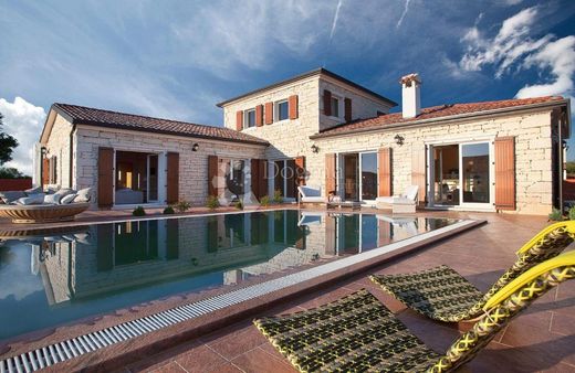 Luxus-Haus in Svetvinčenat, Istria