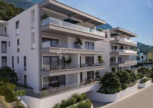 Apartment / Etagenwohnung in Makarska, Town of Makarska
