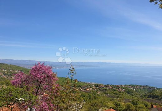 Grond in Opatija, Grad Opatija